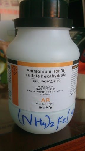 Ammonium Ferrous Sulphate Fe(NH4)2(SO4)2.6H2O view 2