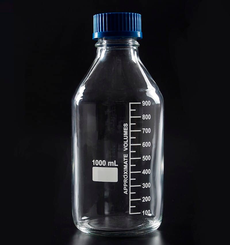 Laboratory Bottles, 500ml, with Blue Screw Cap view 2